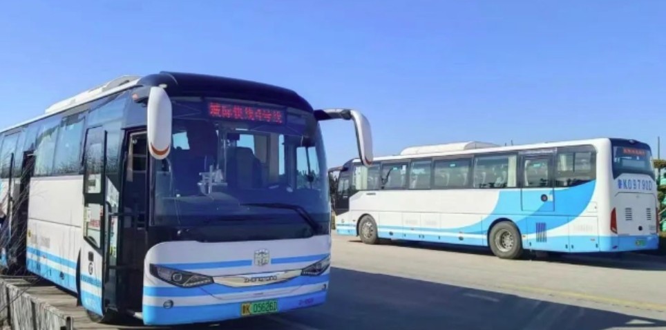 乘坐城際4號線，打卡布魯維斯、那香海、海草部落，連線貓頭山、火炬八街。